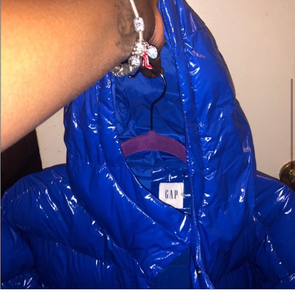 ©💙🦋Royal Blue shine puffer jacket one of a kind in✨ - Picture 3 of 7